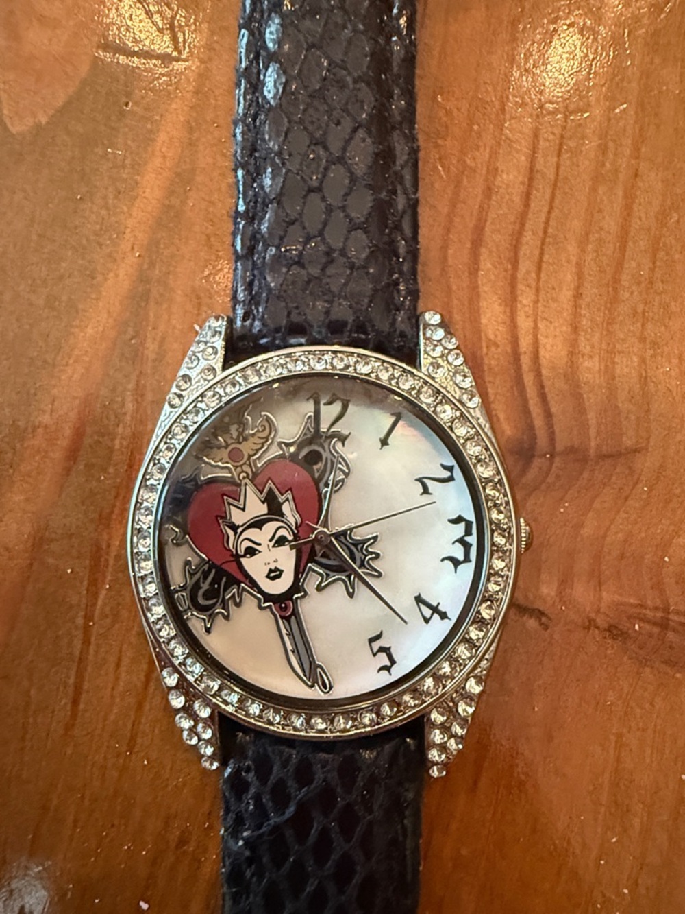 Crystal-Embellished Disney Snow White  Queen Wristwatch in Black, vintage